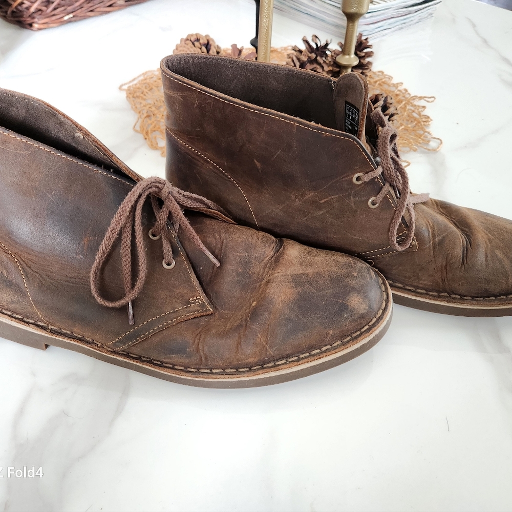 Men's Clarks Chuka style boot, US size 10.5. - Picture 4 of 5